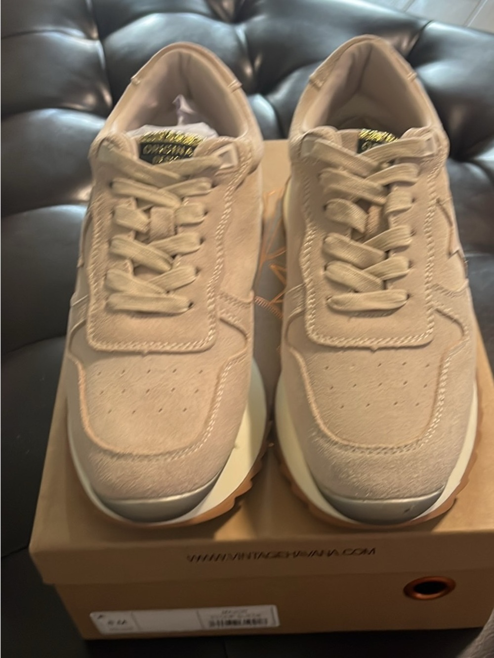 Vintage Havana Beige Suede Low-Top Sneakers